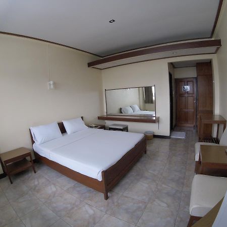 Tapee Hotel Surat Thani Buitenkant foto