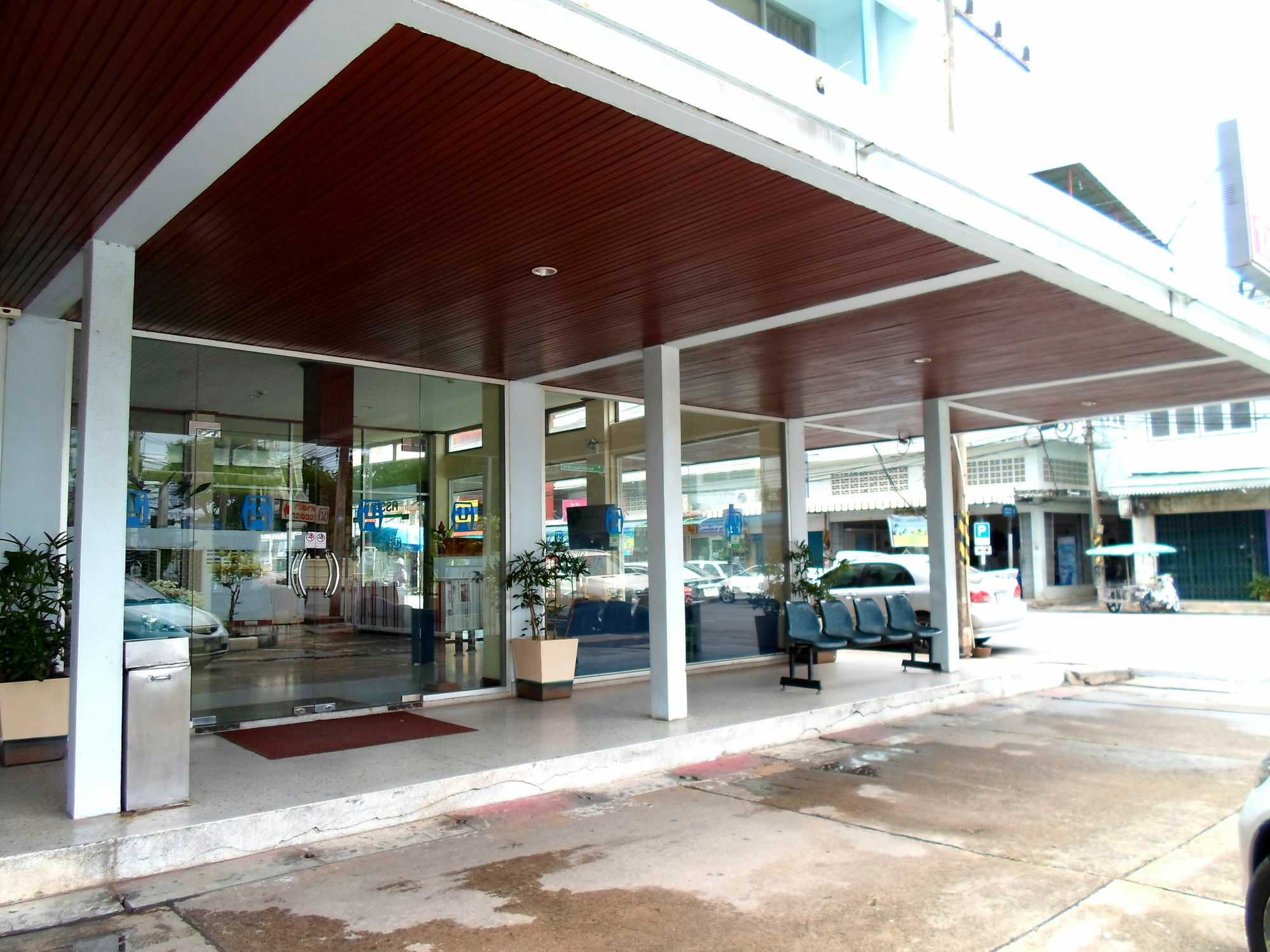 Tapee Hotel Surat Thani Buitenkant foto