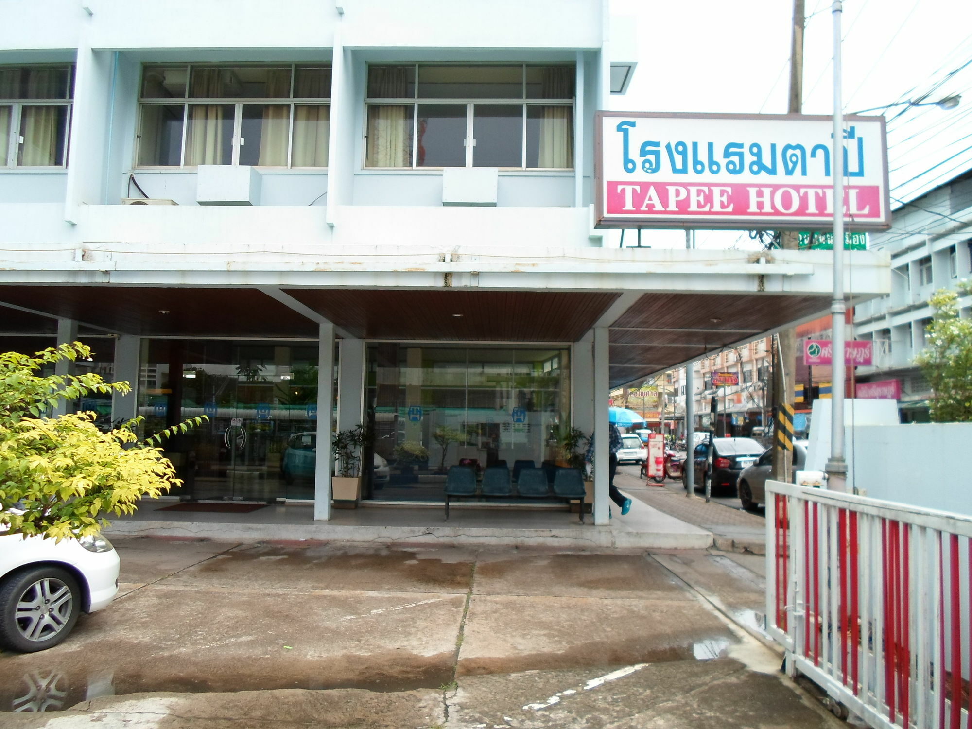 Tapee Hotel Surat Thani Buitenkant foto