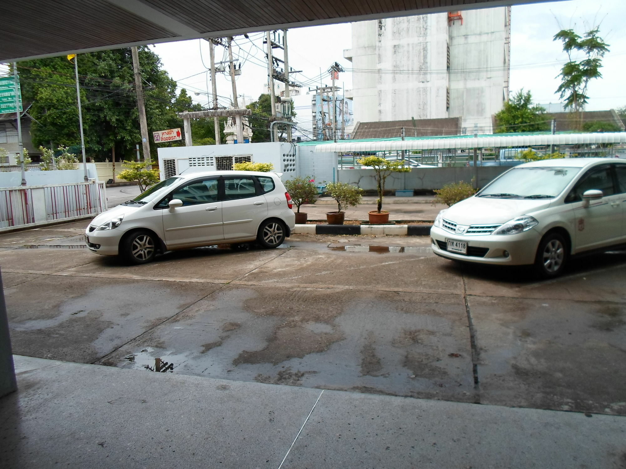 Tapee Hotel Surat Thani Buitenkant foto