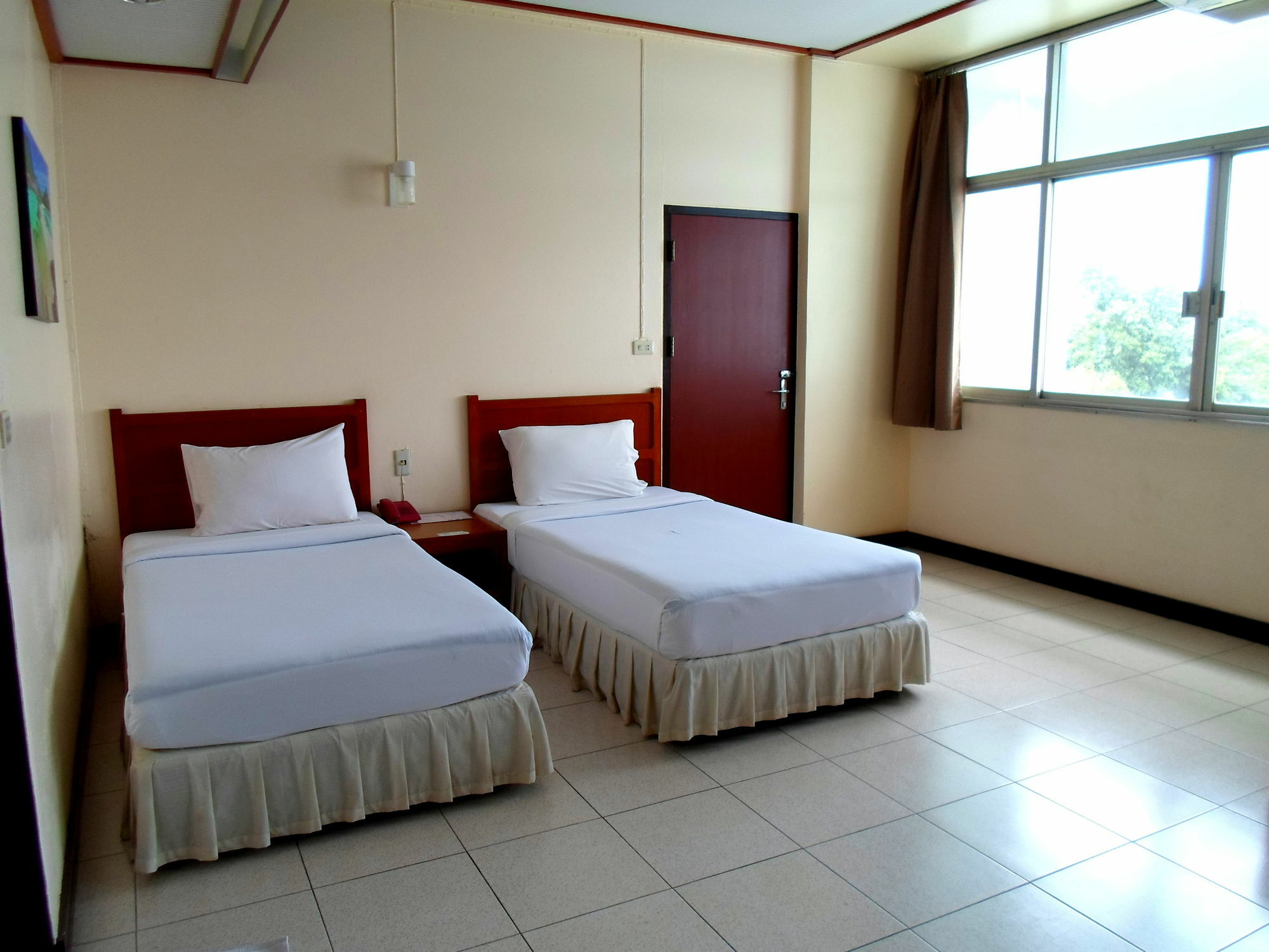 Tapee Hotel Surat Thani Buitenkant foto
